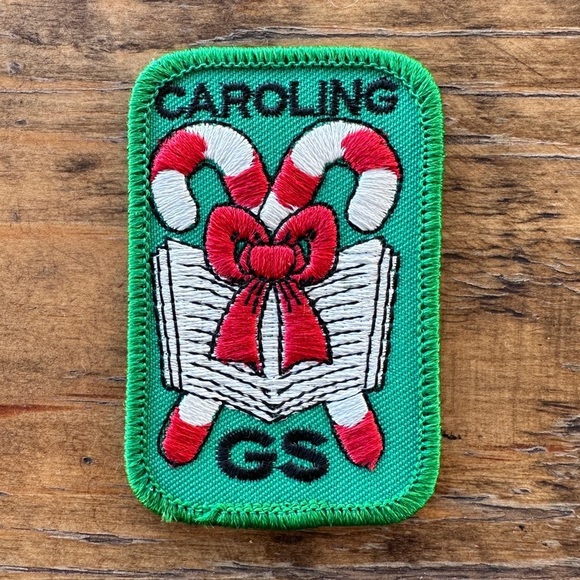 Girl Scouts Christmas Caroling Embroidered Patch - Picture 4 of 6